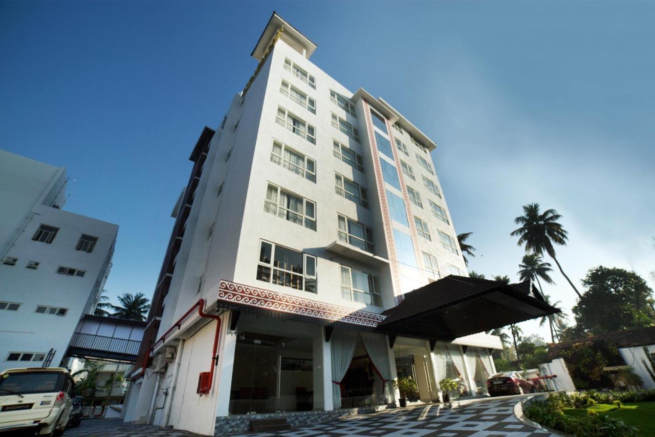 Vivin Luxury Suites Thiruvananthapuram ภายนอก รูปภาพ